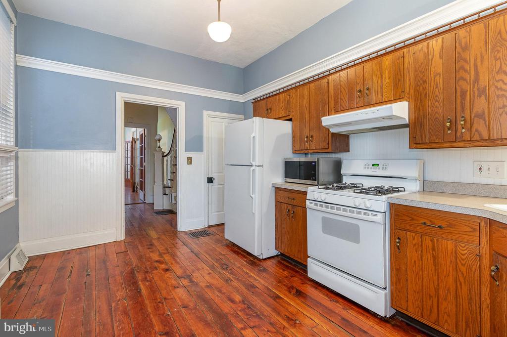 1200 Penn St