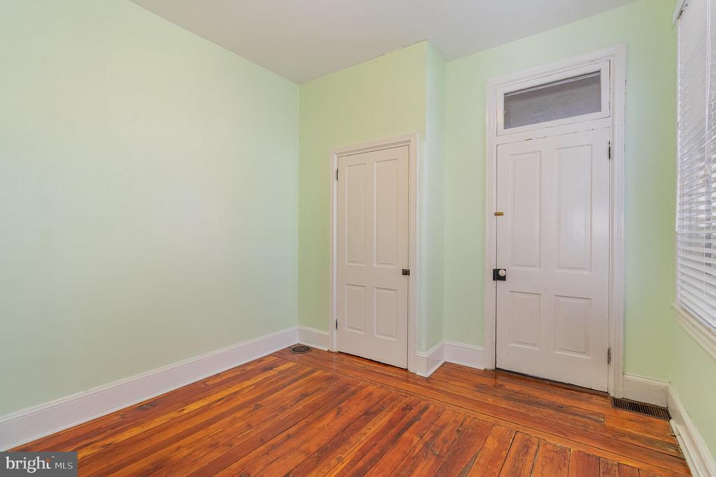 1200 Penn St