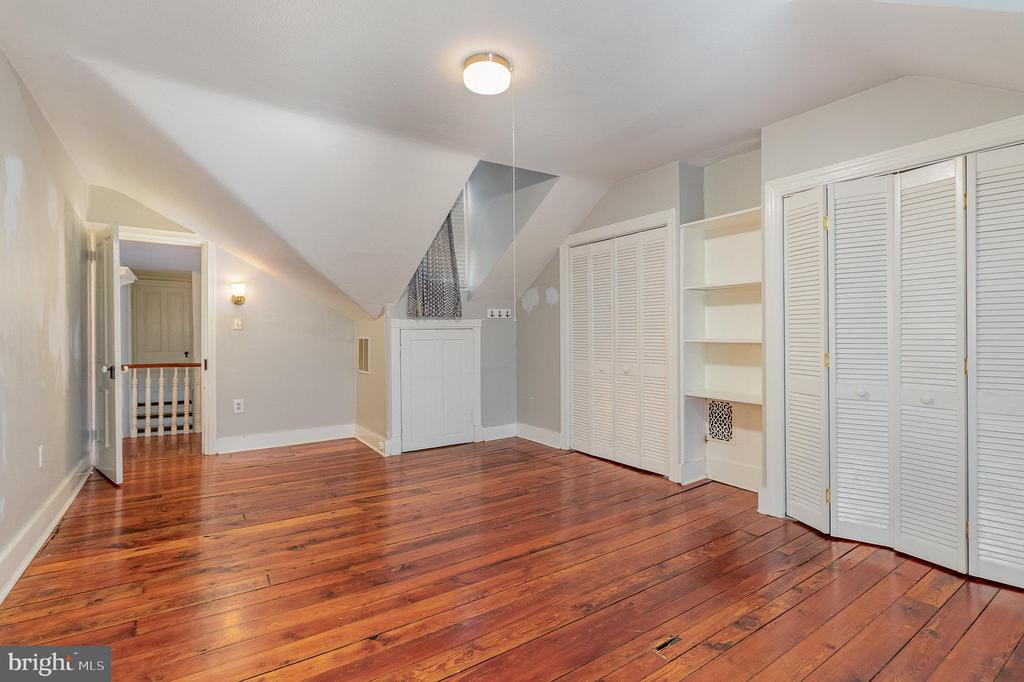 1200 Penn St