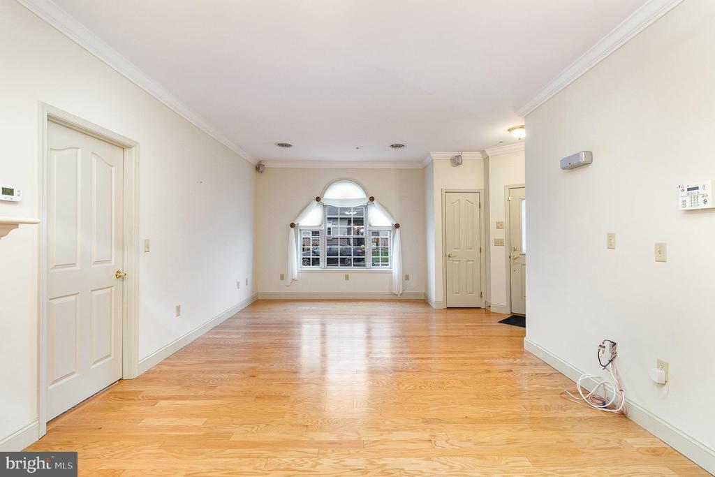 254 Barbara Ln