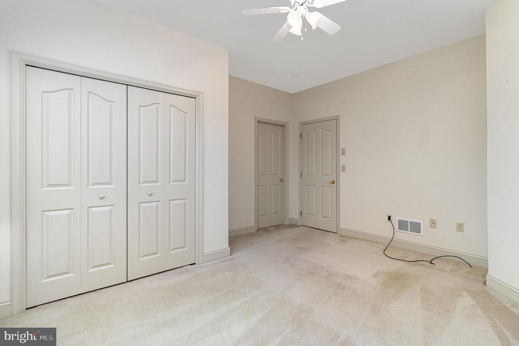 254 Barbara Ln