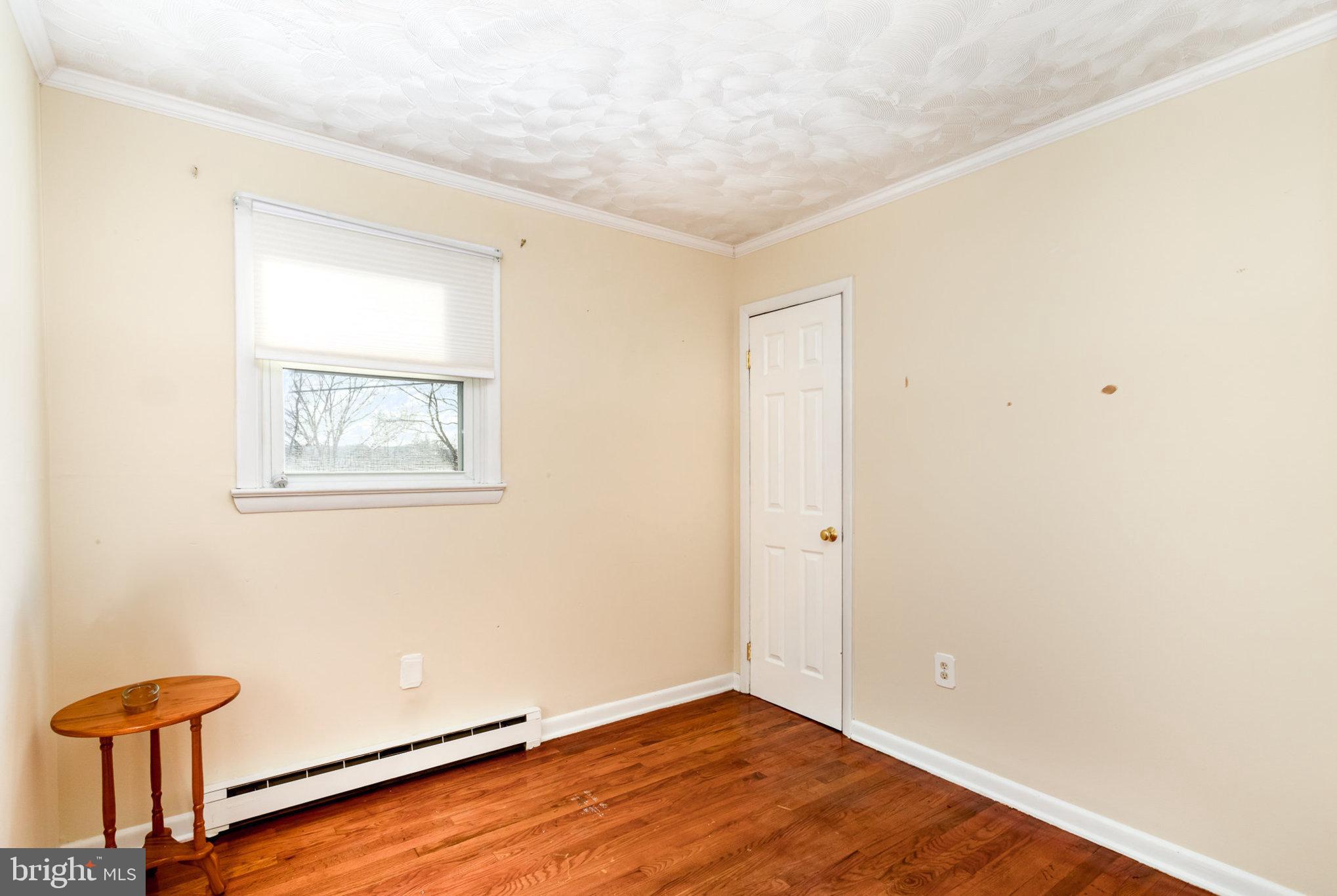 1127 S Harrisburg St