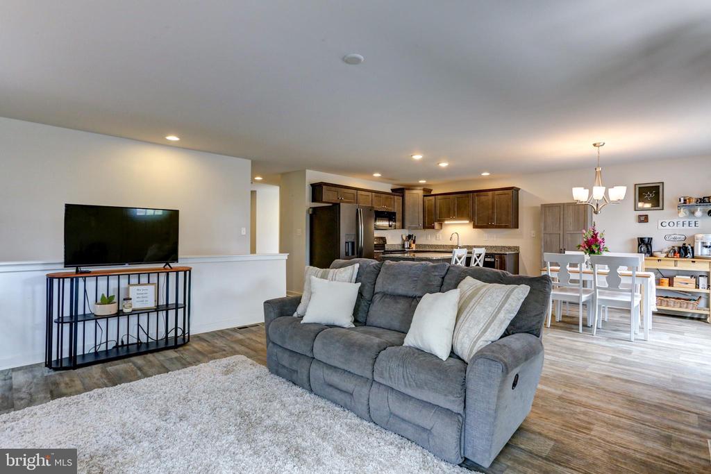 6110 Weston Dr