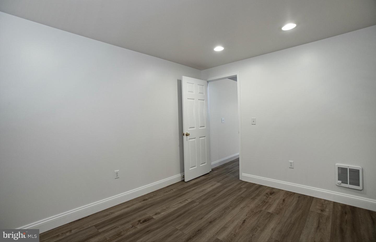 2125 Chatham Way
