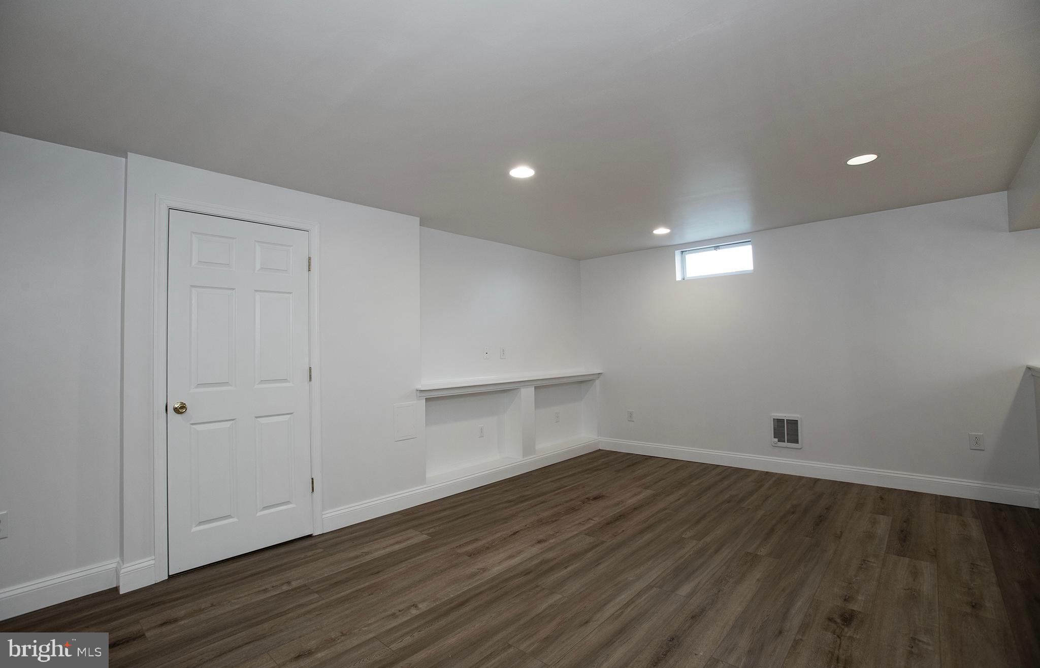 2125 Chatham Way