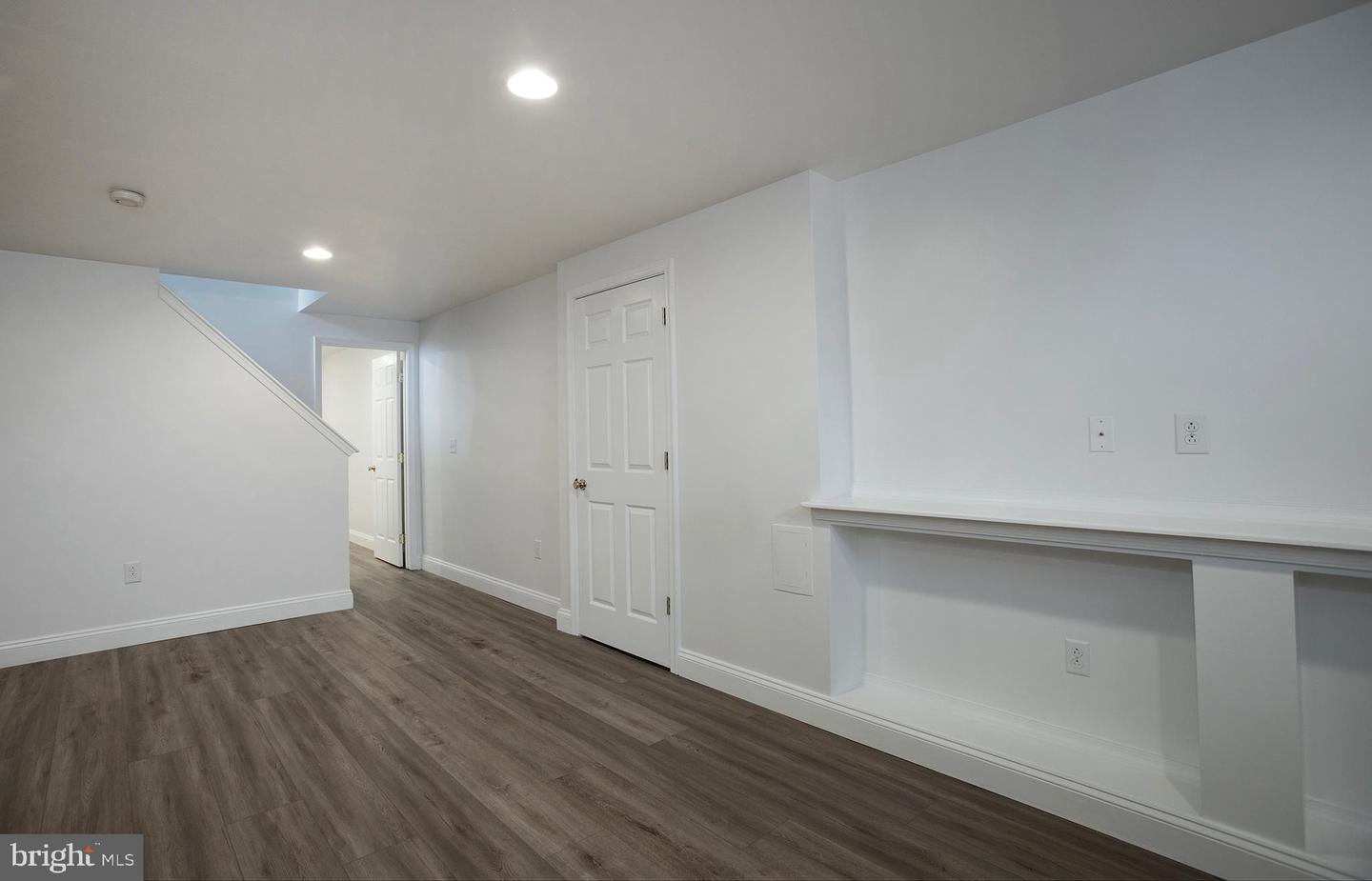 2125 Chatham Way