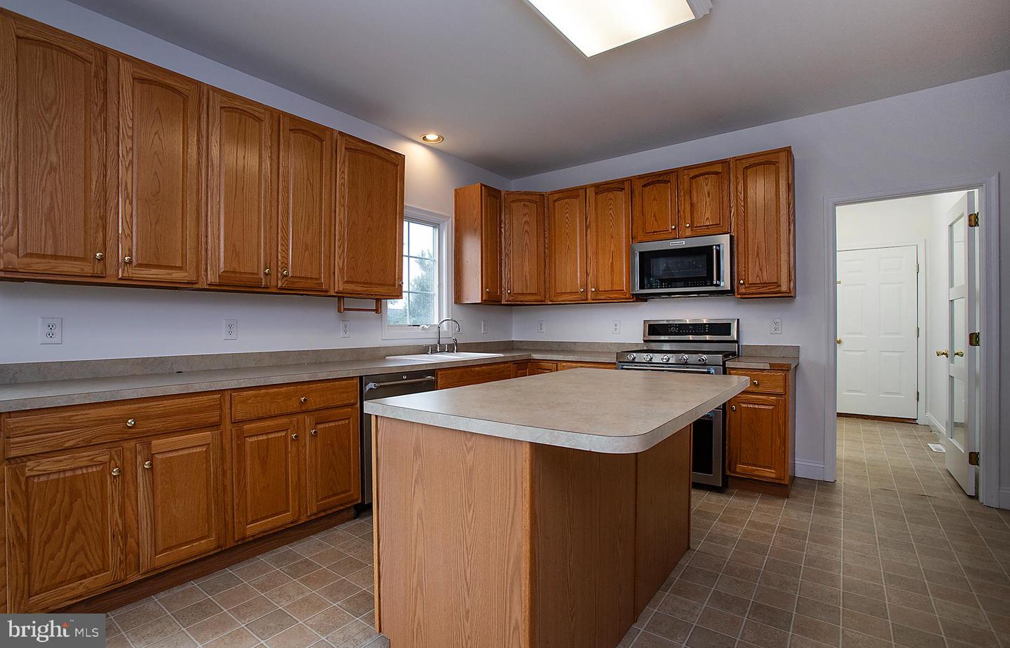 2125 Chatham Way