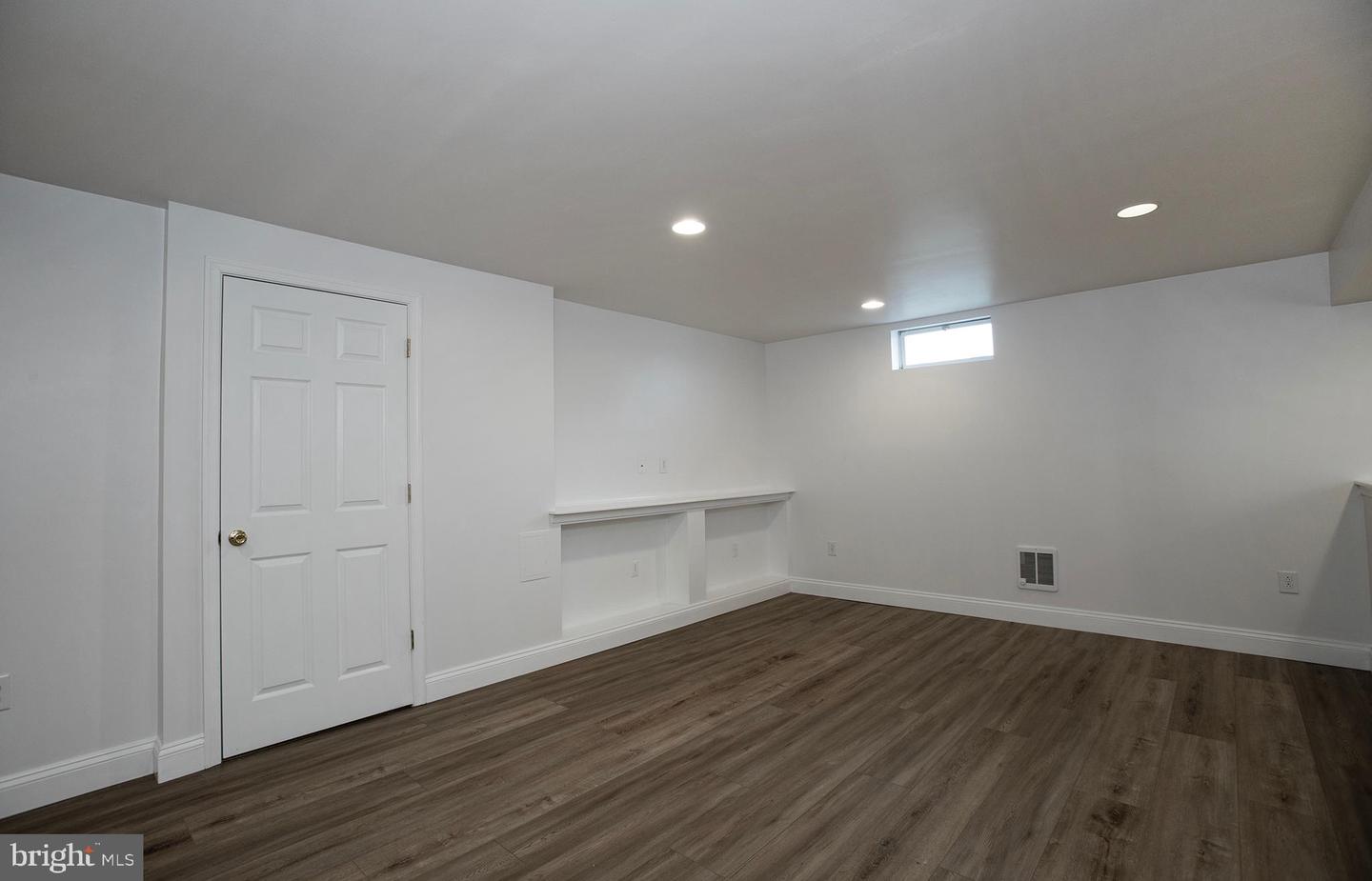 2125 Chatham Way