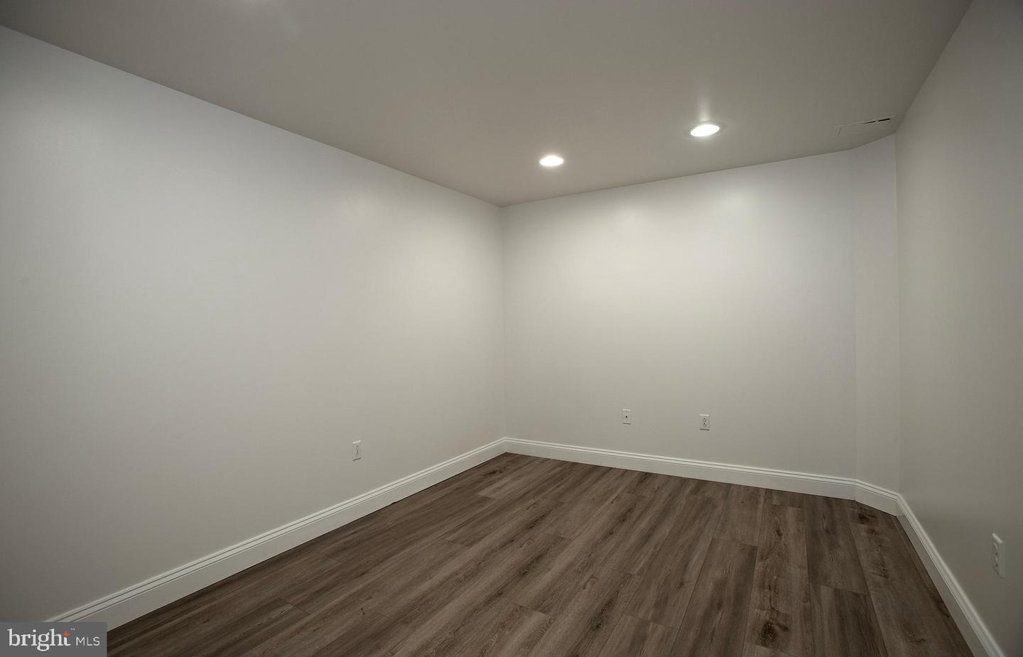 2125 Chatham Way