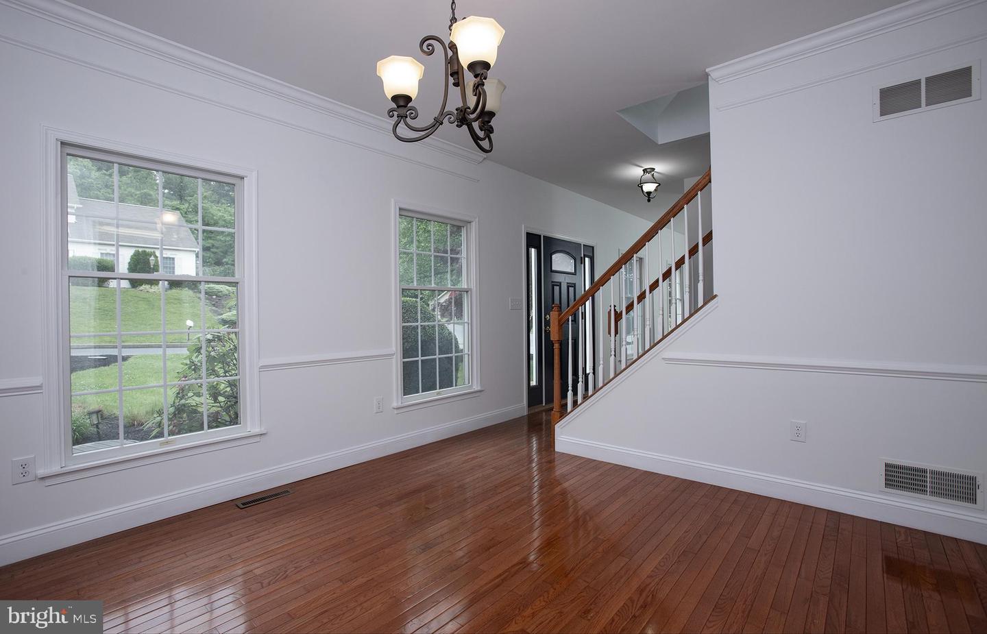 2125 Chatham Way
