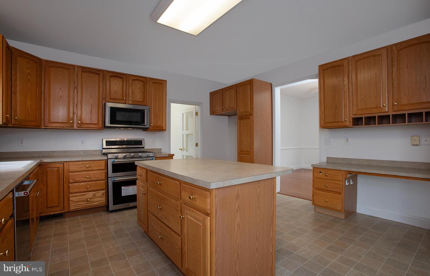 2125 Chatham Way