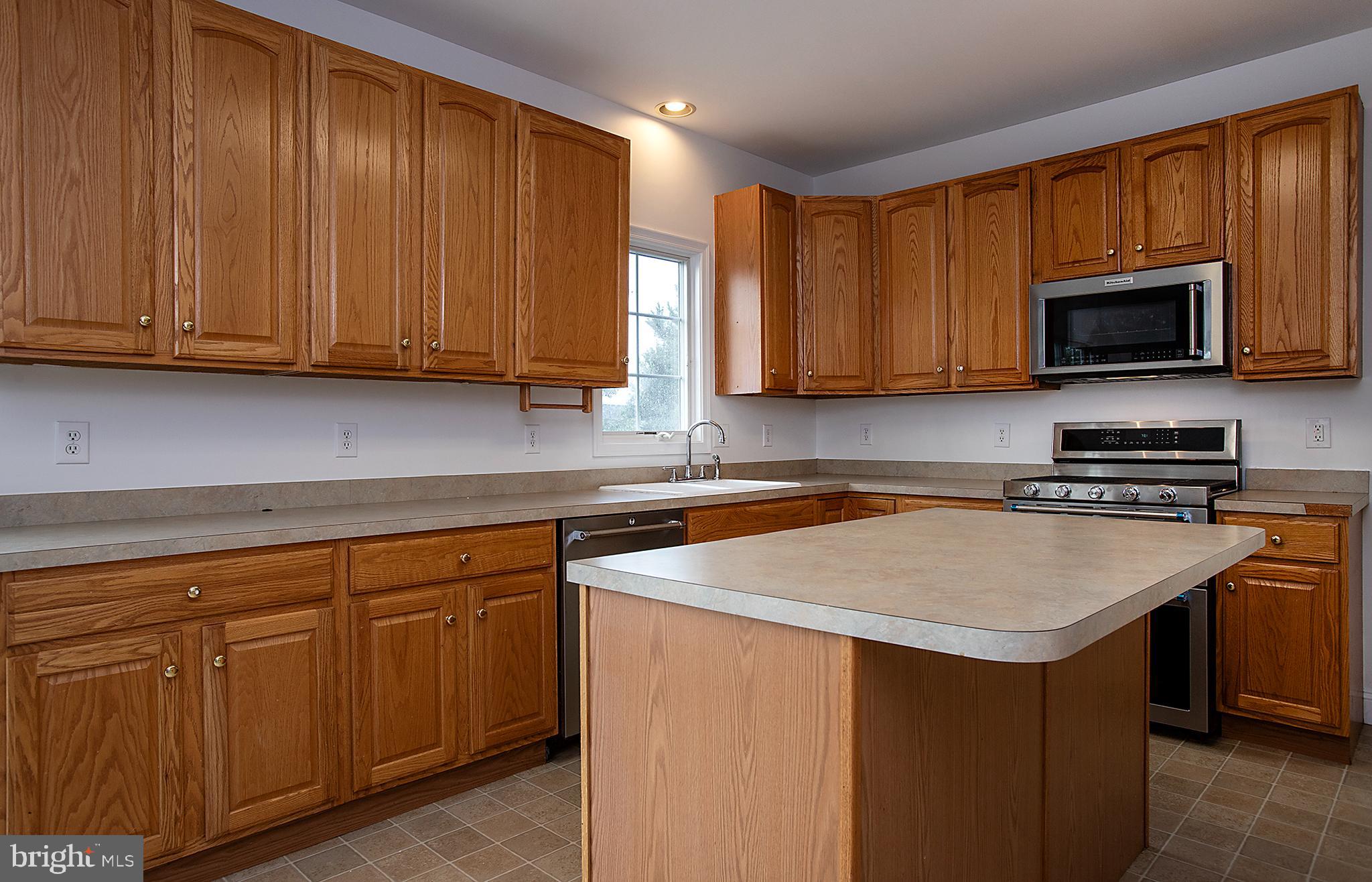 2125 Chatham Way