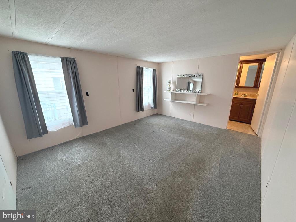 36 MEADOW RUN