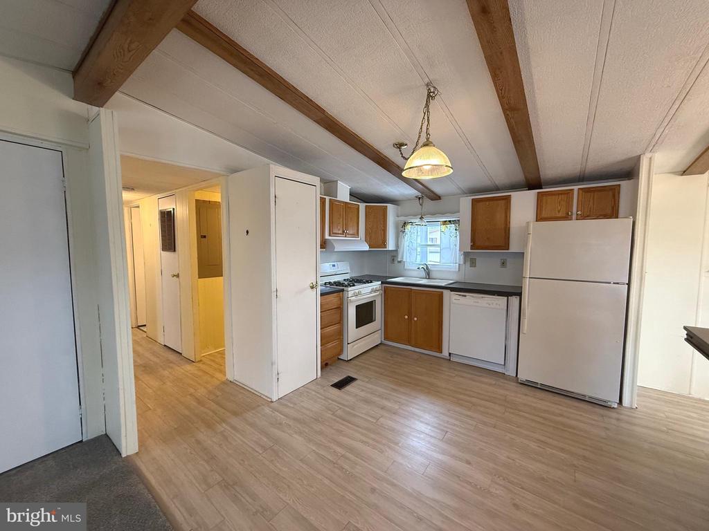 36 MEADOW RUN