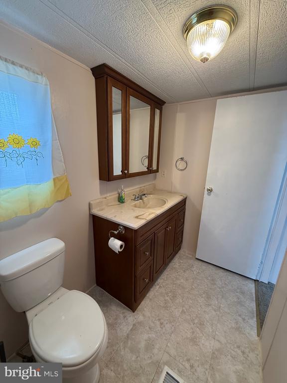 36 MEADOW RUN