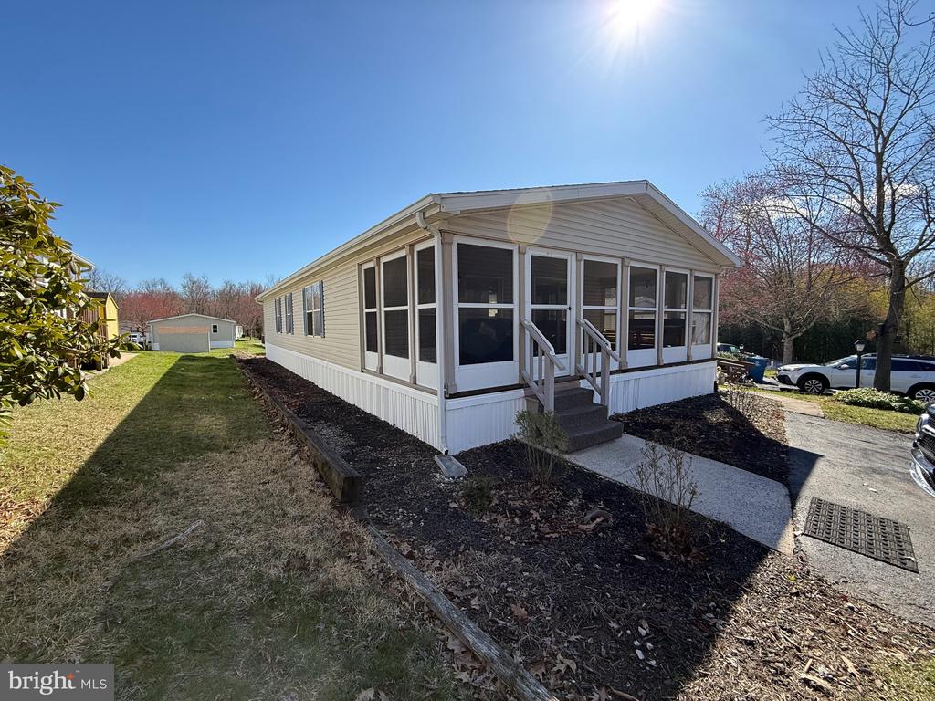 69 MEADOW RUN PL