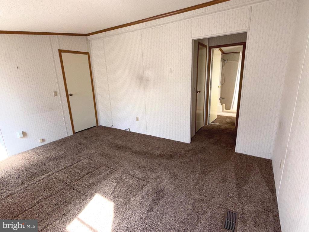 69 MEADOW RUN PL