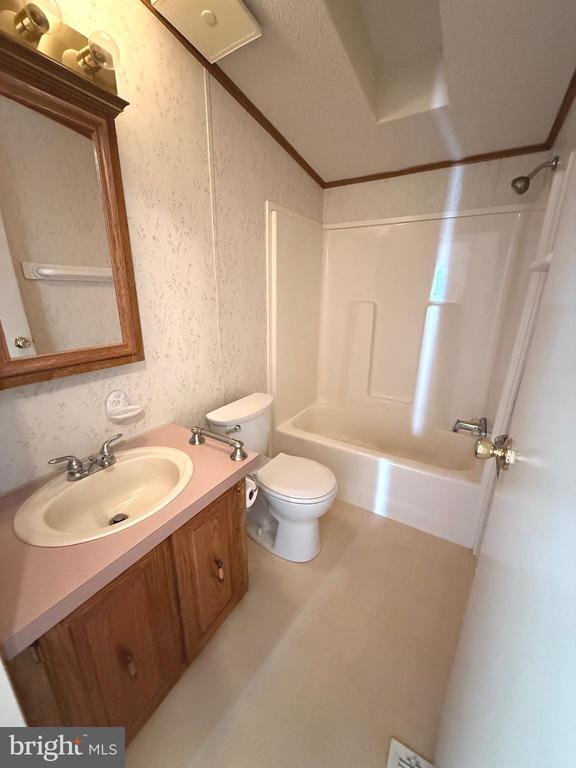 69 MEADOW RUN PL