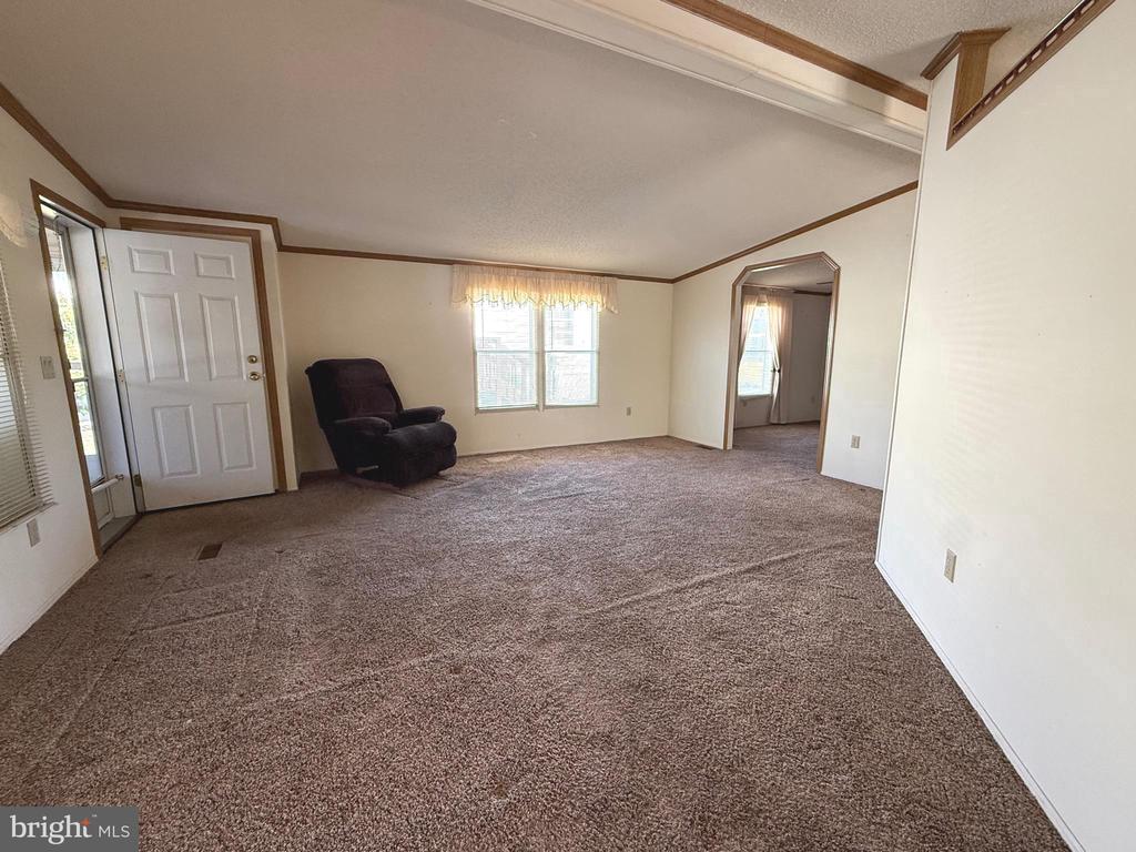 69 MEADOW RUN PL
