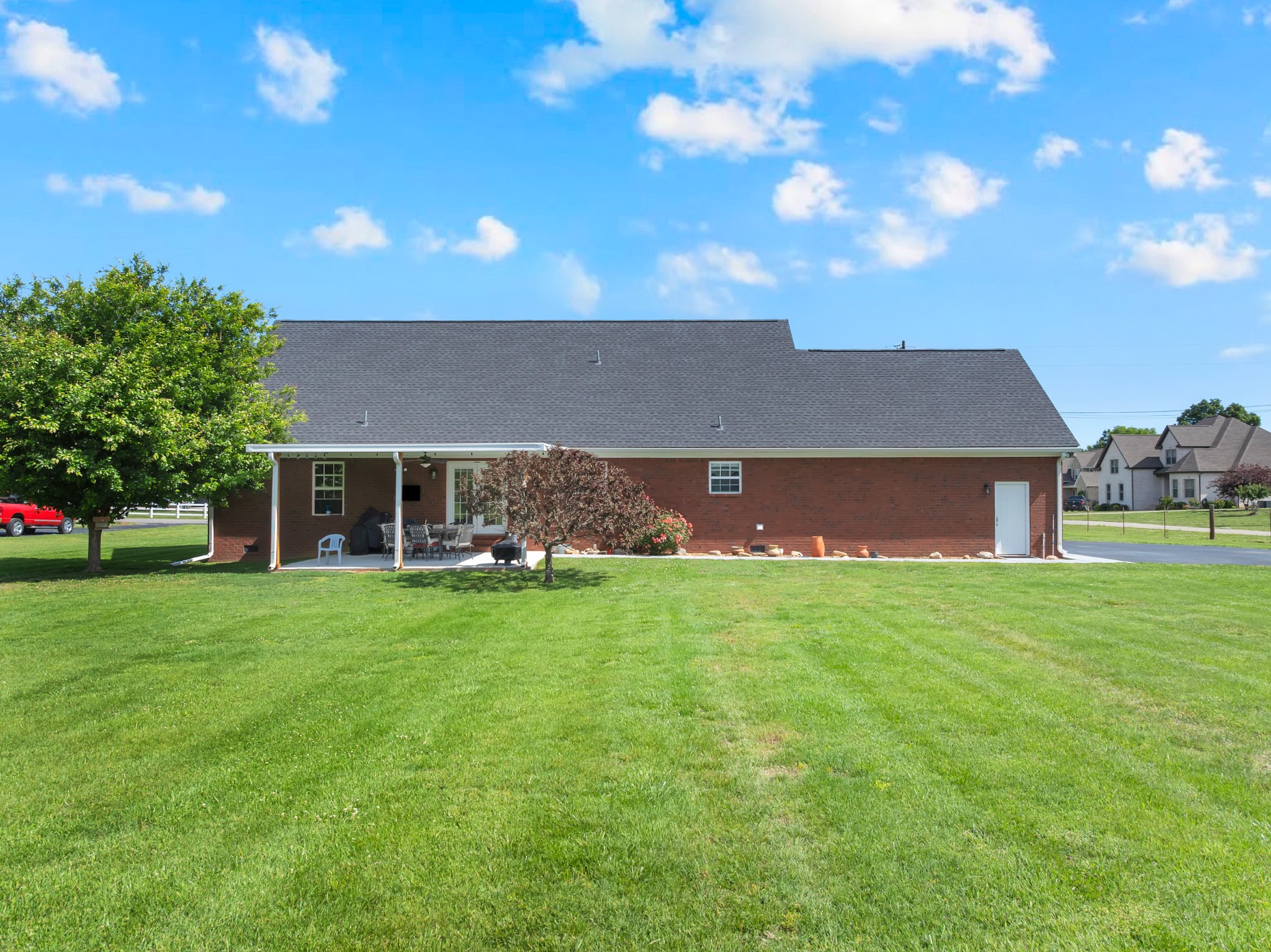 560 Crosswood Ct