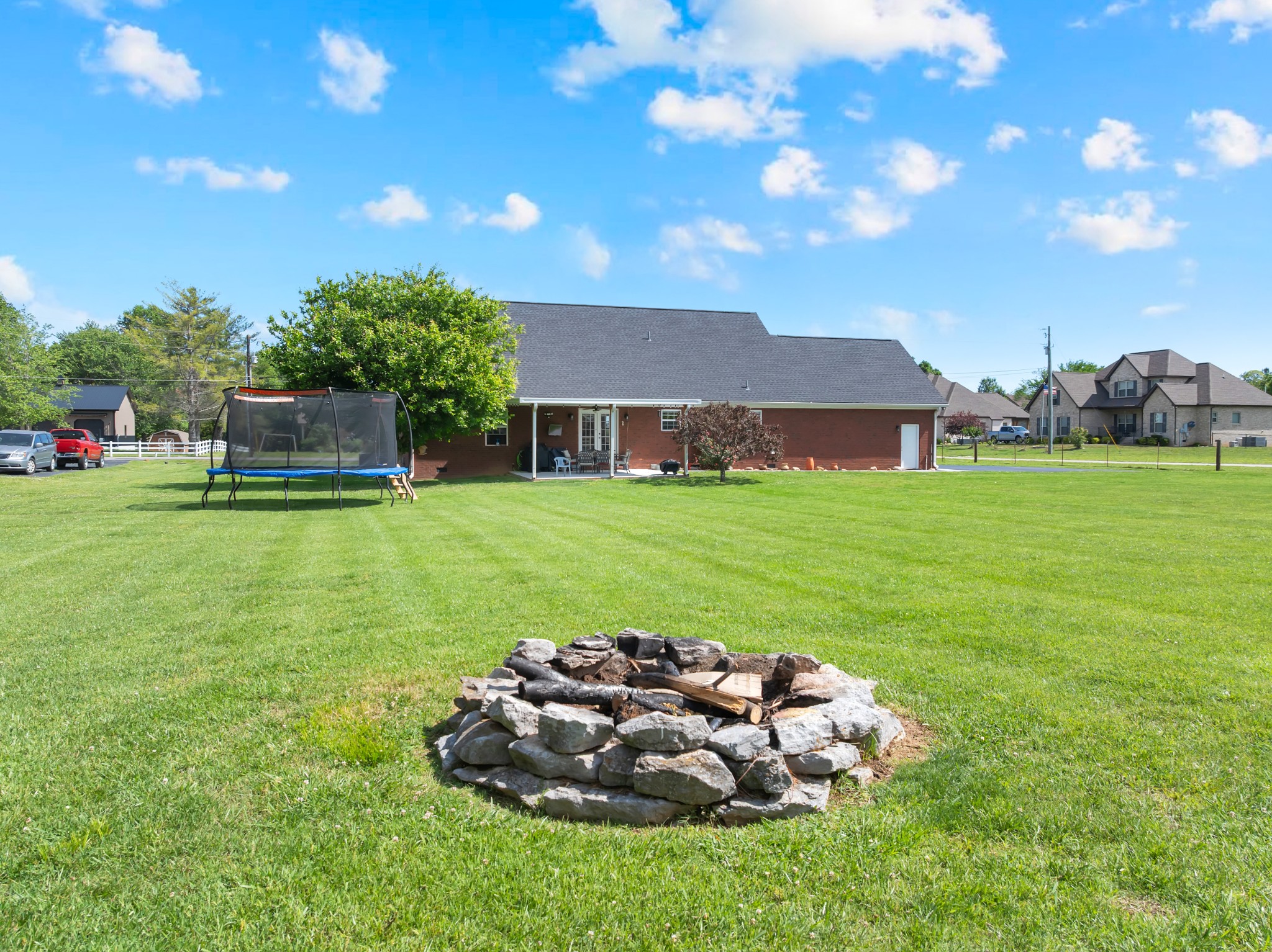560 Crosswood Ct