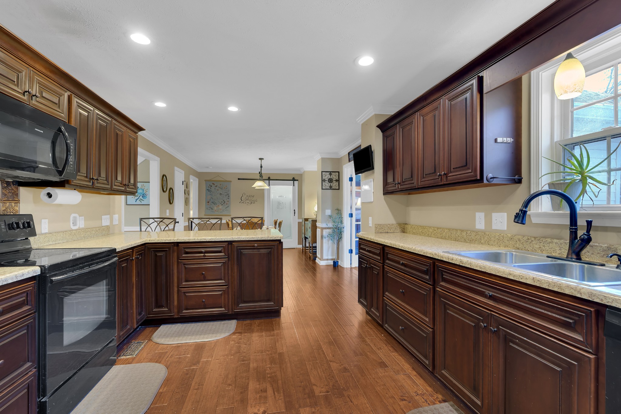 161 Brown Ln
