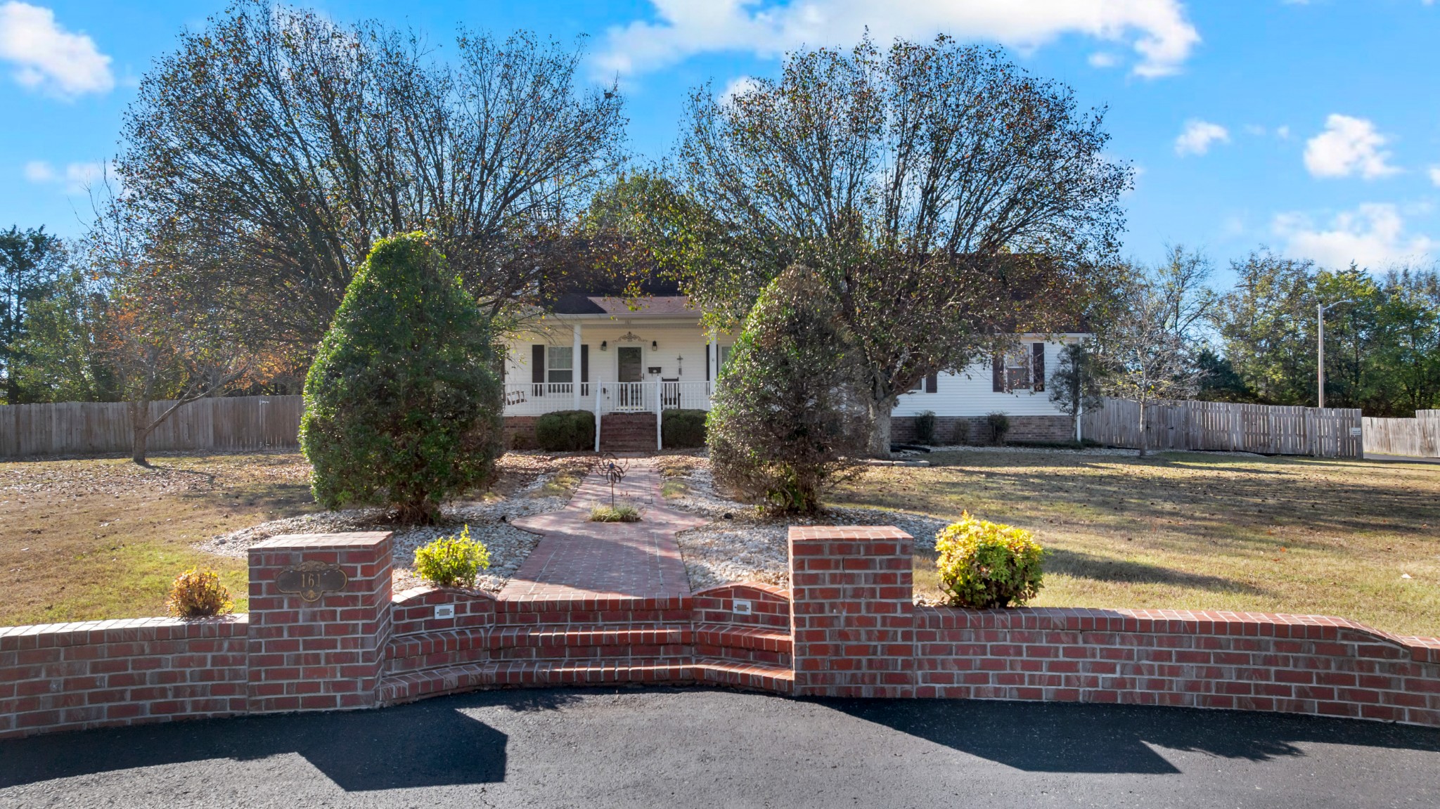 161 Brown Ln