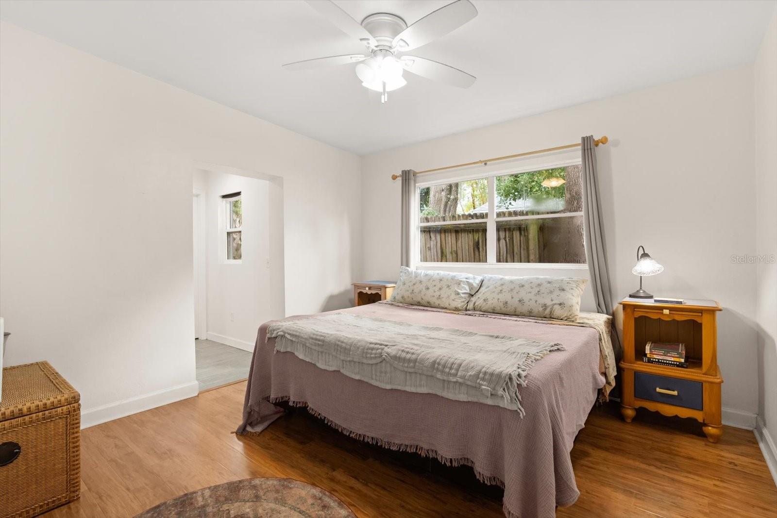 1421 W NEW HAMPSHIRE ST