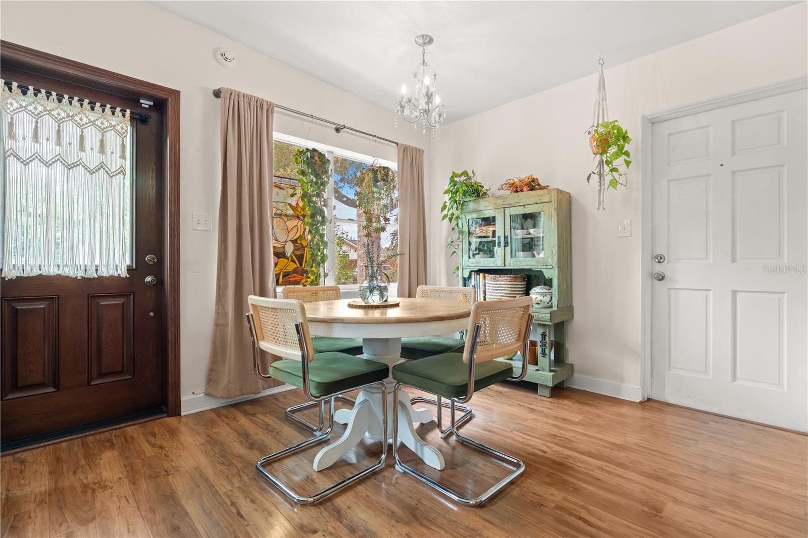 1421 W NEW HAMPSHIRE ST