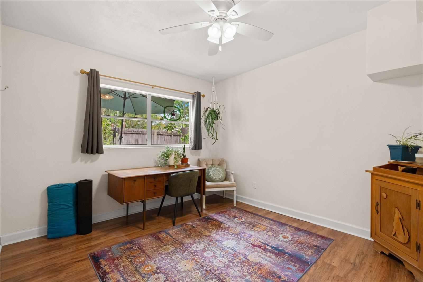 1421 W NEW HAMPSHIRE ST