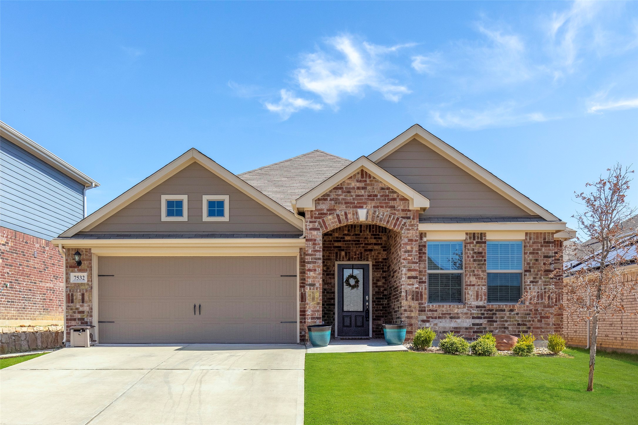 7532 Noble Oaks Drive