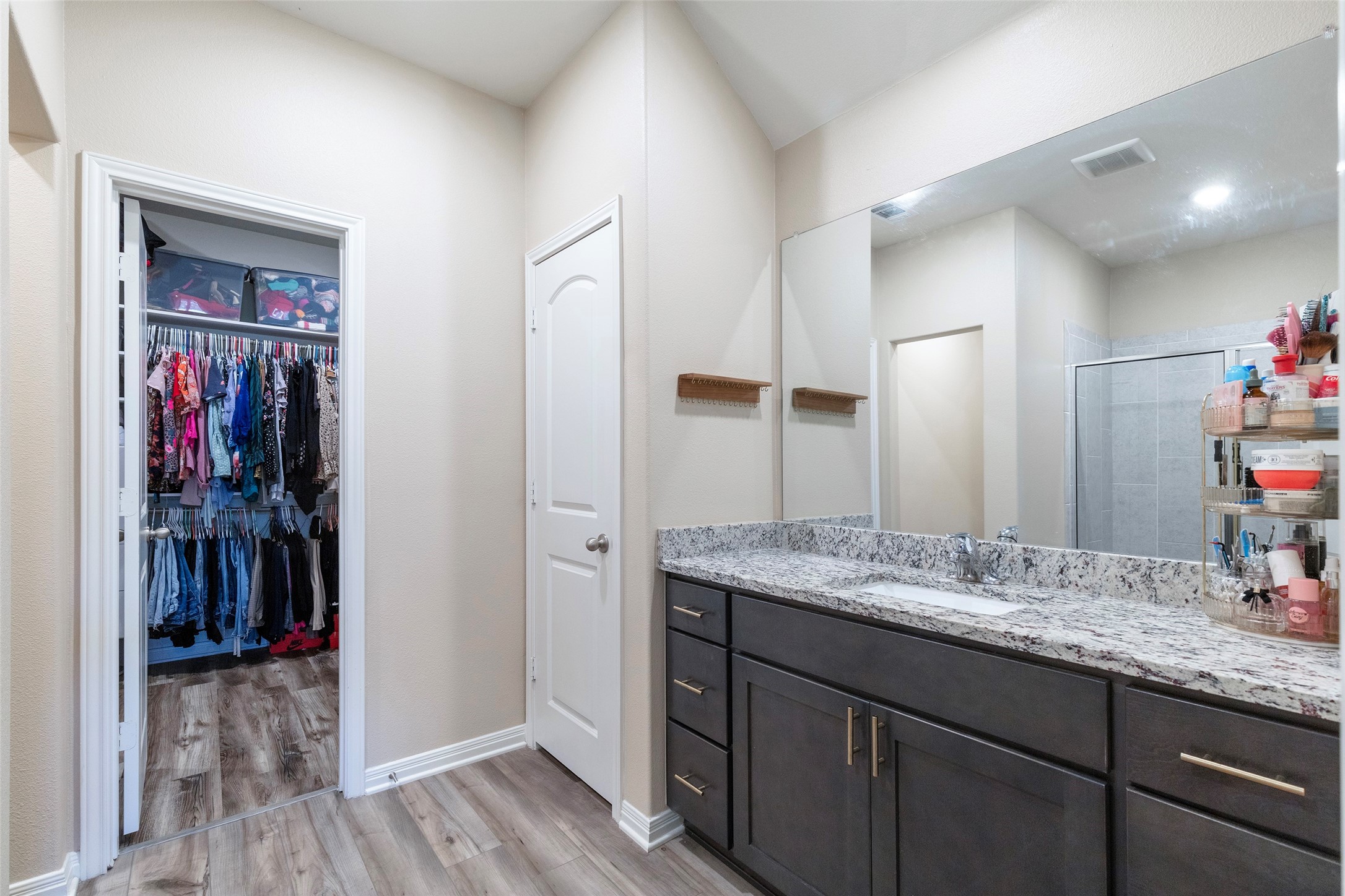 7532 Noble Oaks Drive