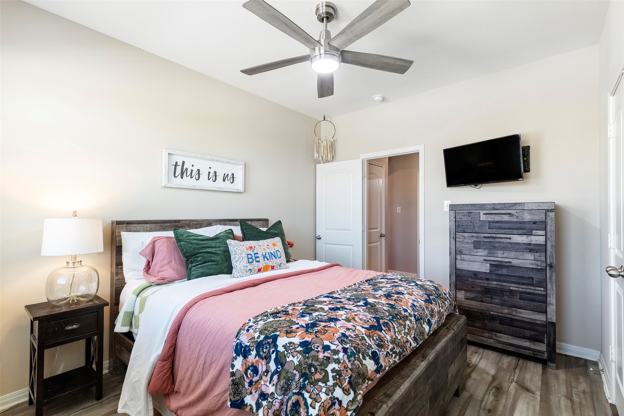 7532 Noble Oaks Drive