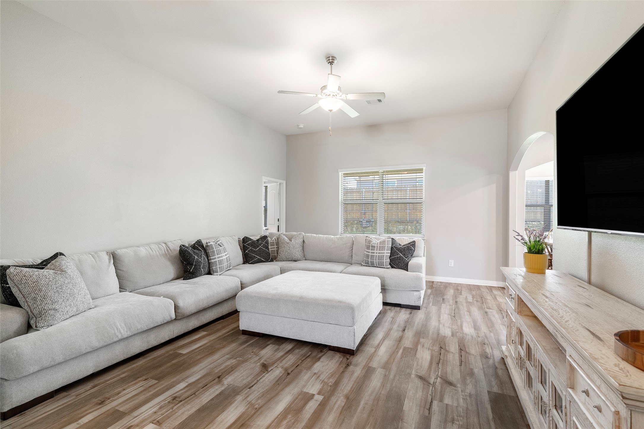 7532 Noble Oaks Drive