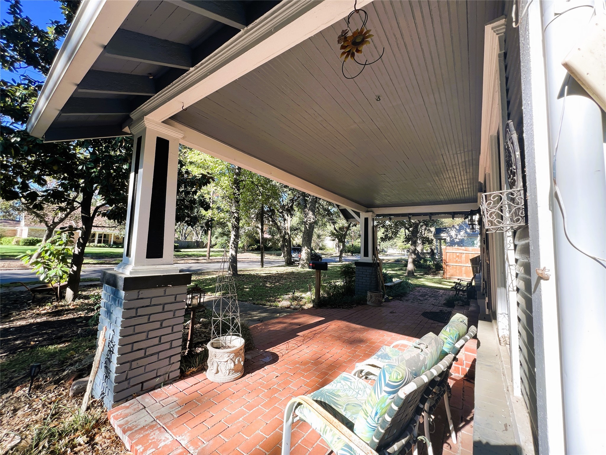 402 Johnson Street