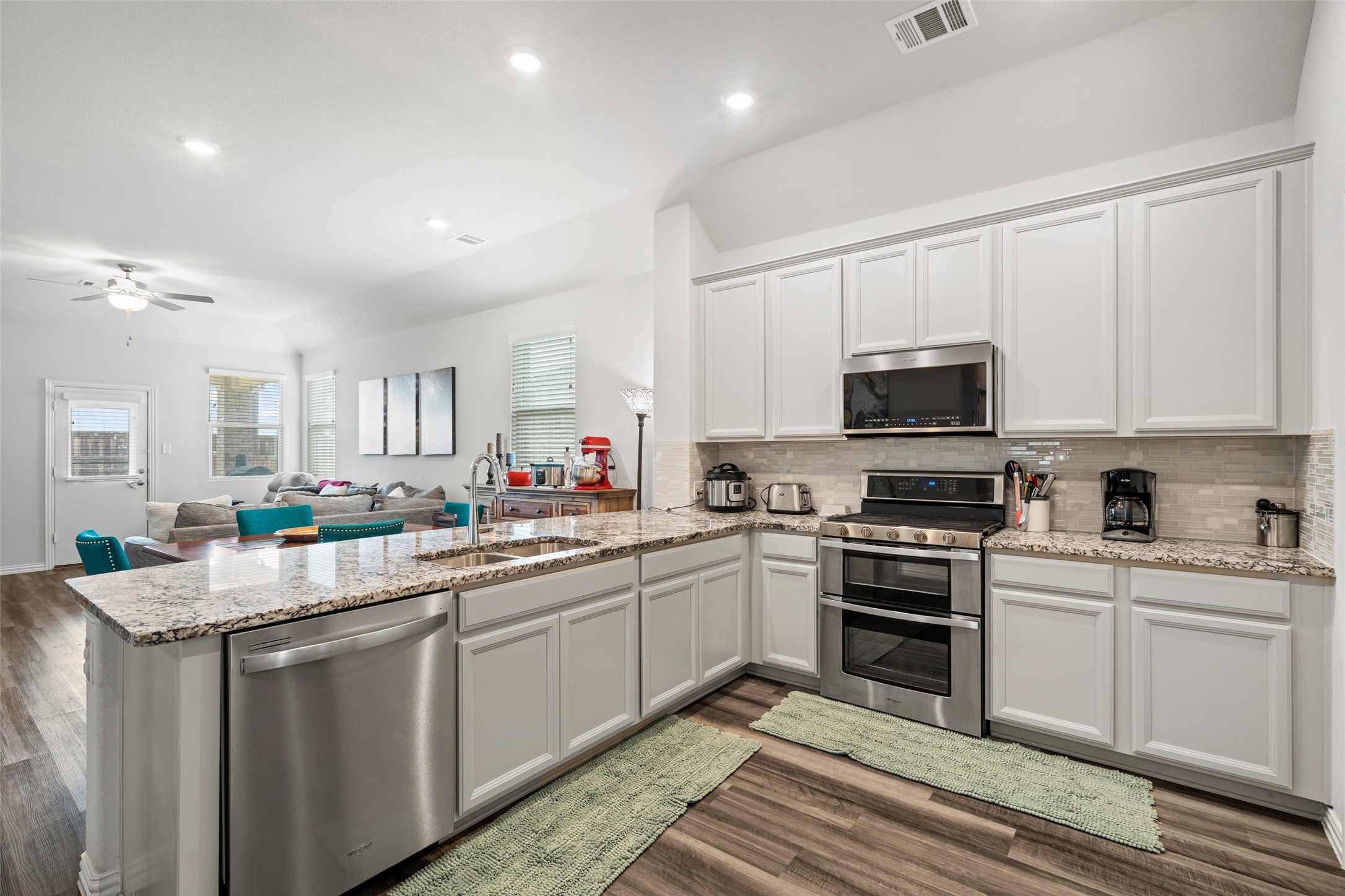 3016 Prairie Trail Avenue