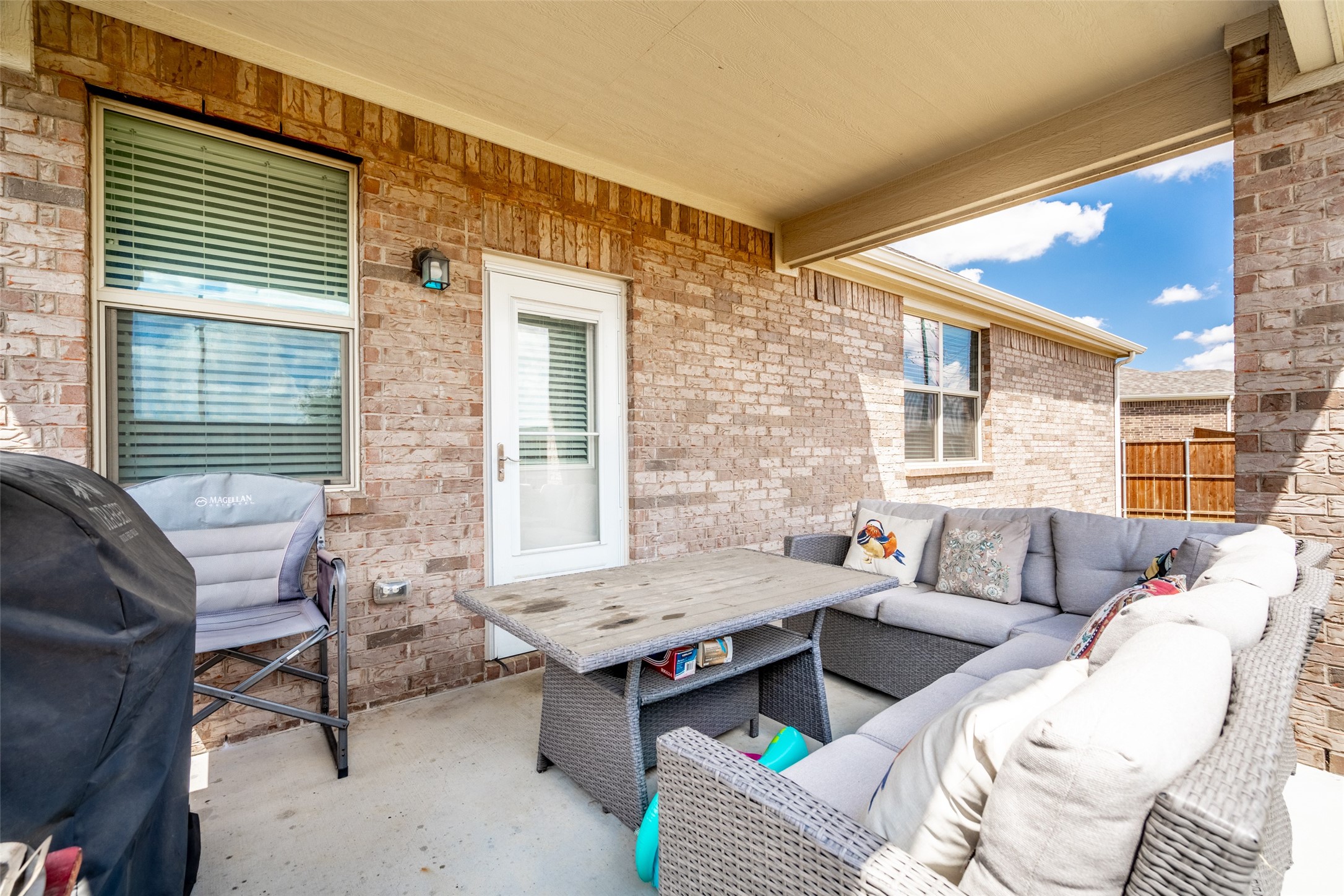 3016 Prairie Trail Avenue