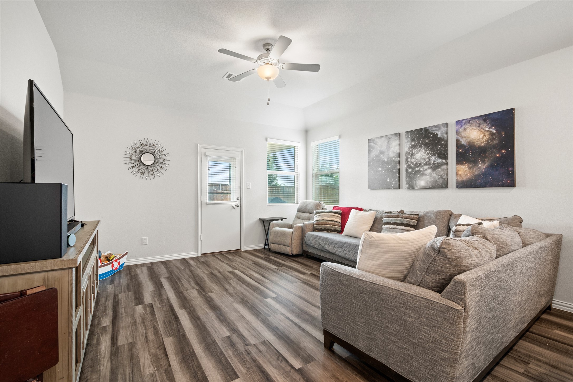 3016 Prairie Trail Avenue