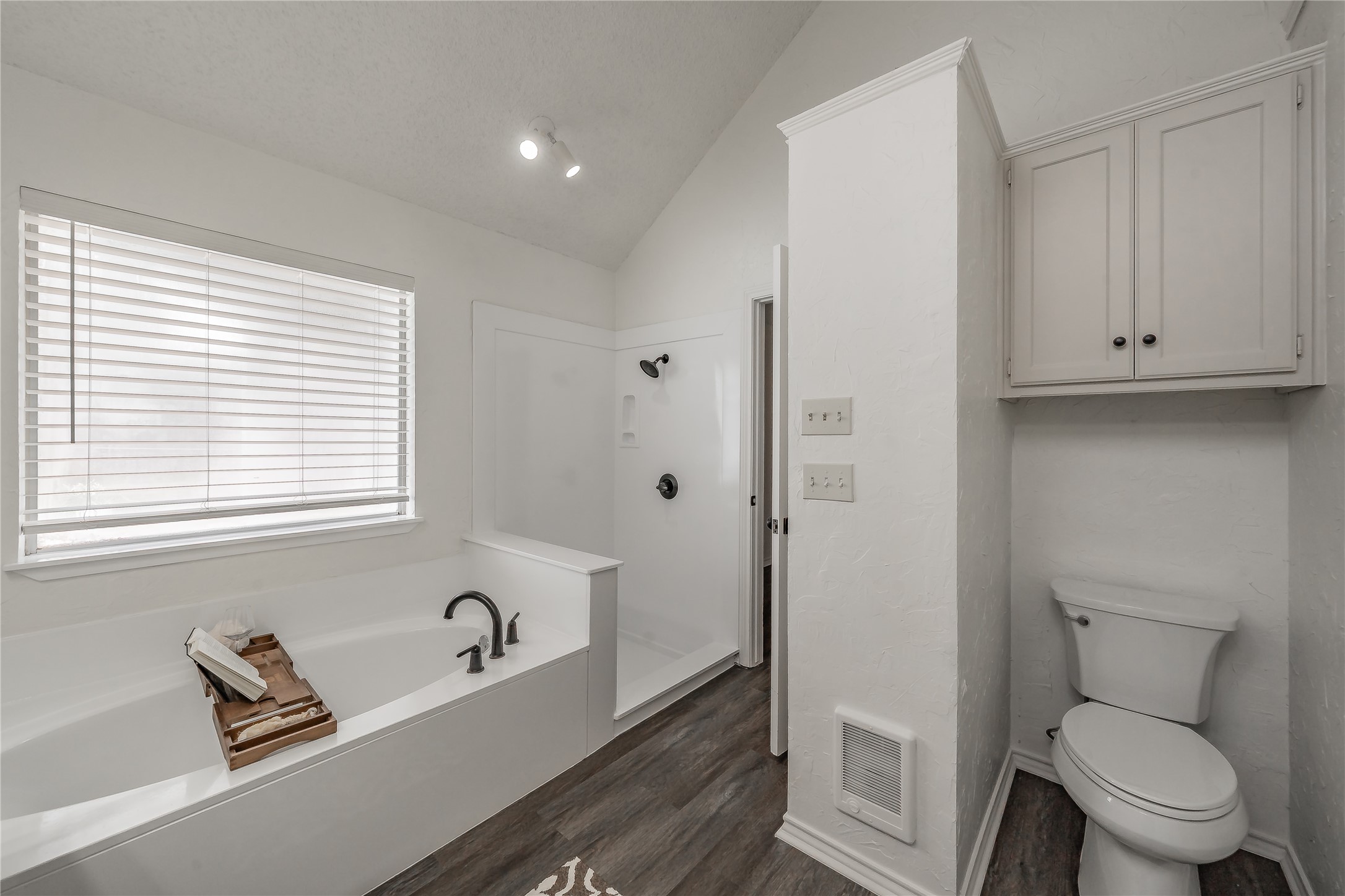 308 Creekside Drive