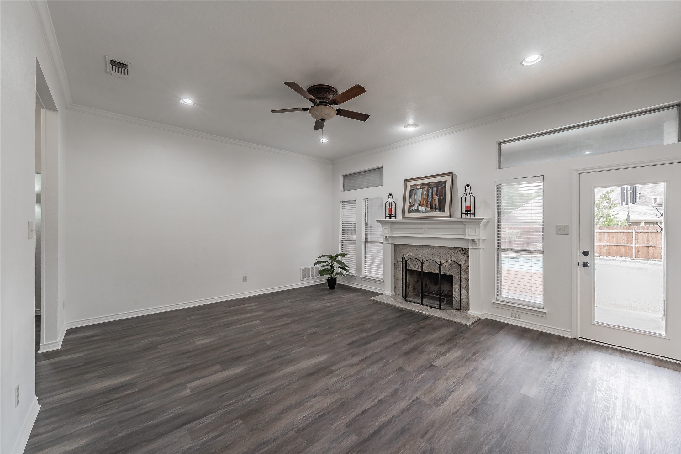 308 Creekside Drive