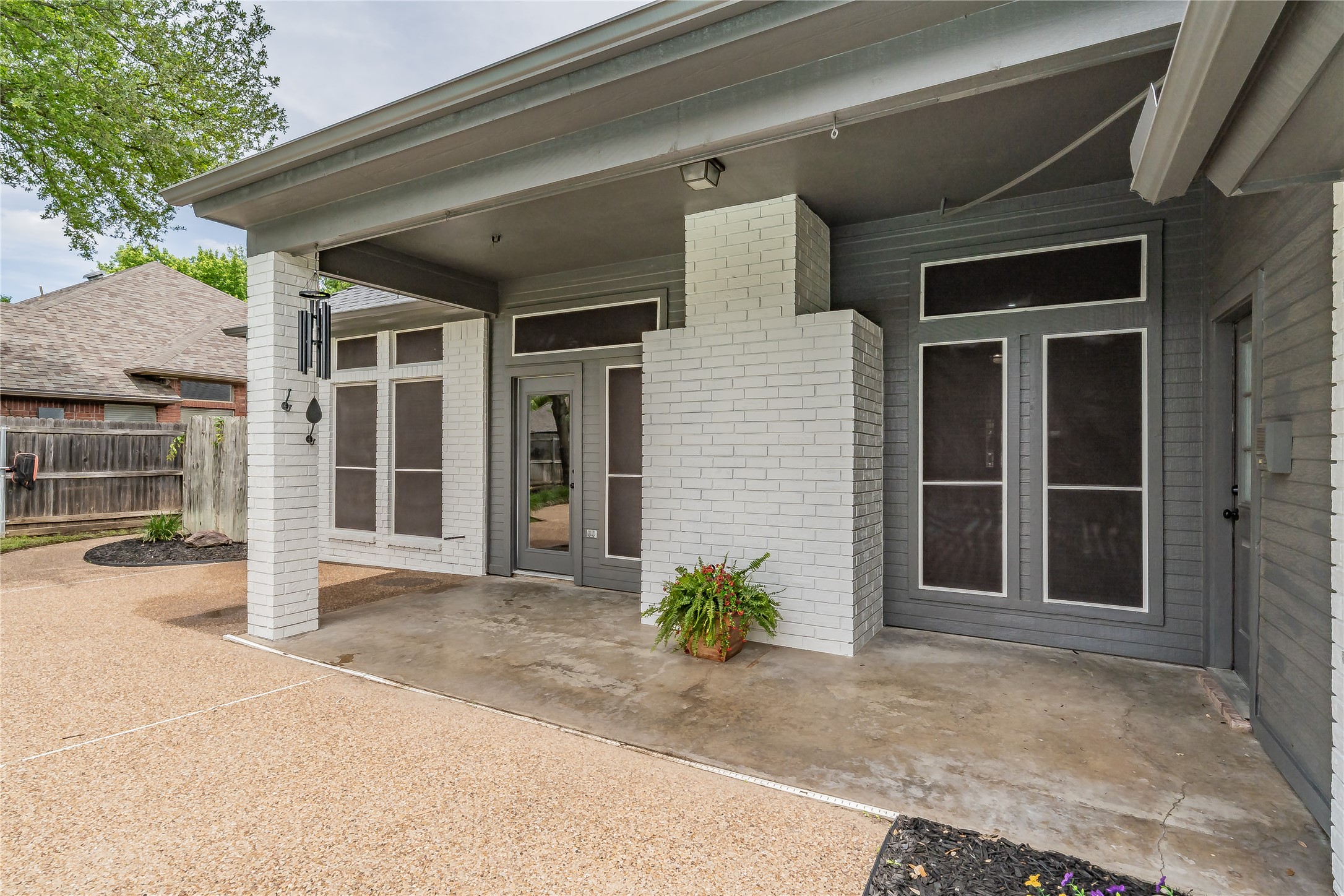 308 Creekside Drive