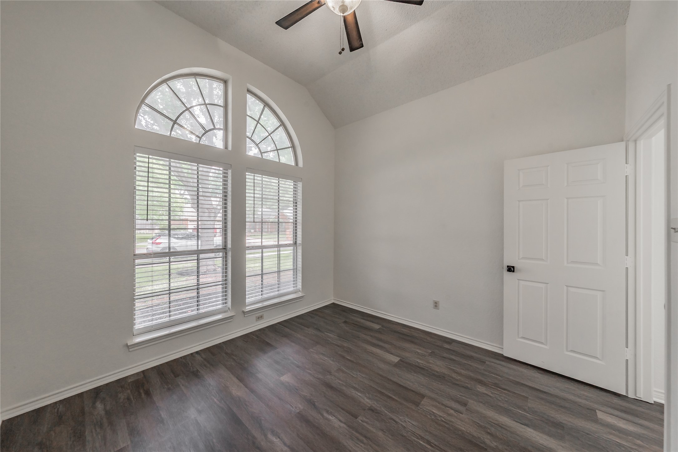 308 Creekside Drive