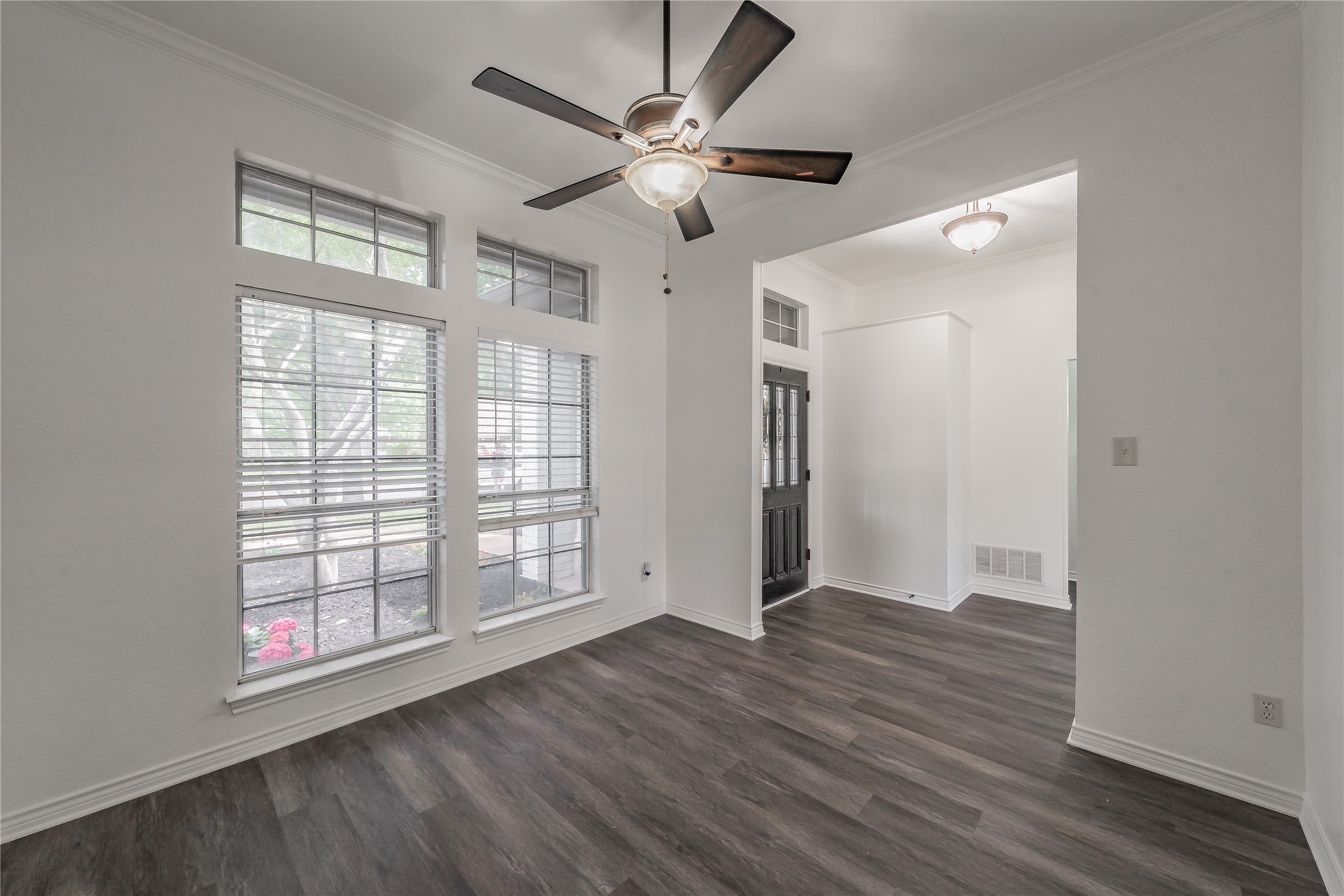 308 Creekside Drive