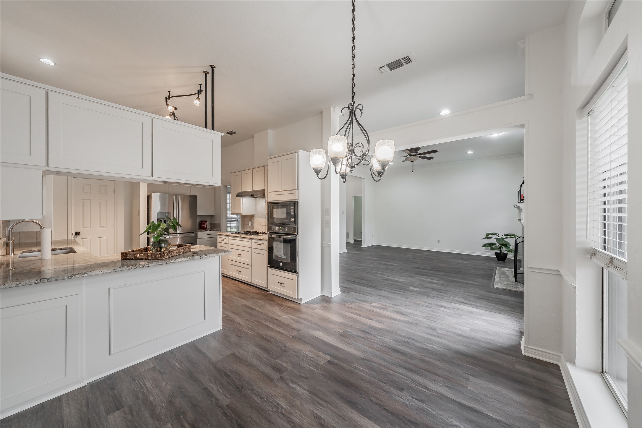 308 Creekside Drive