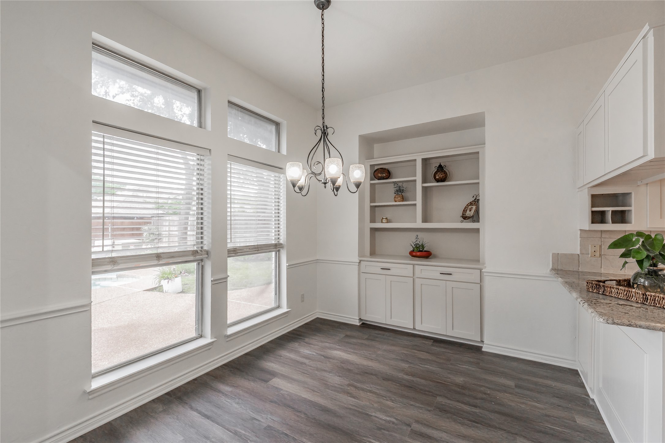 308 Creekside Drive