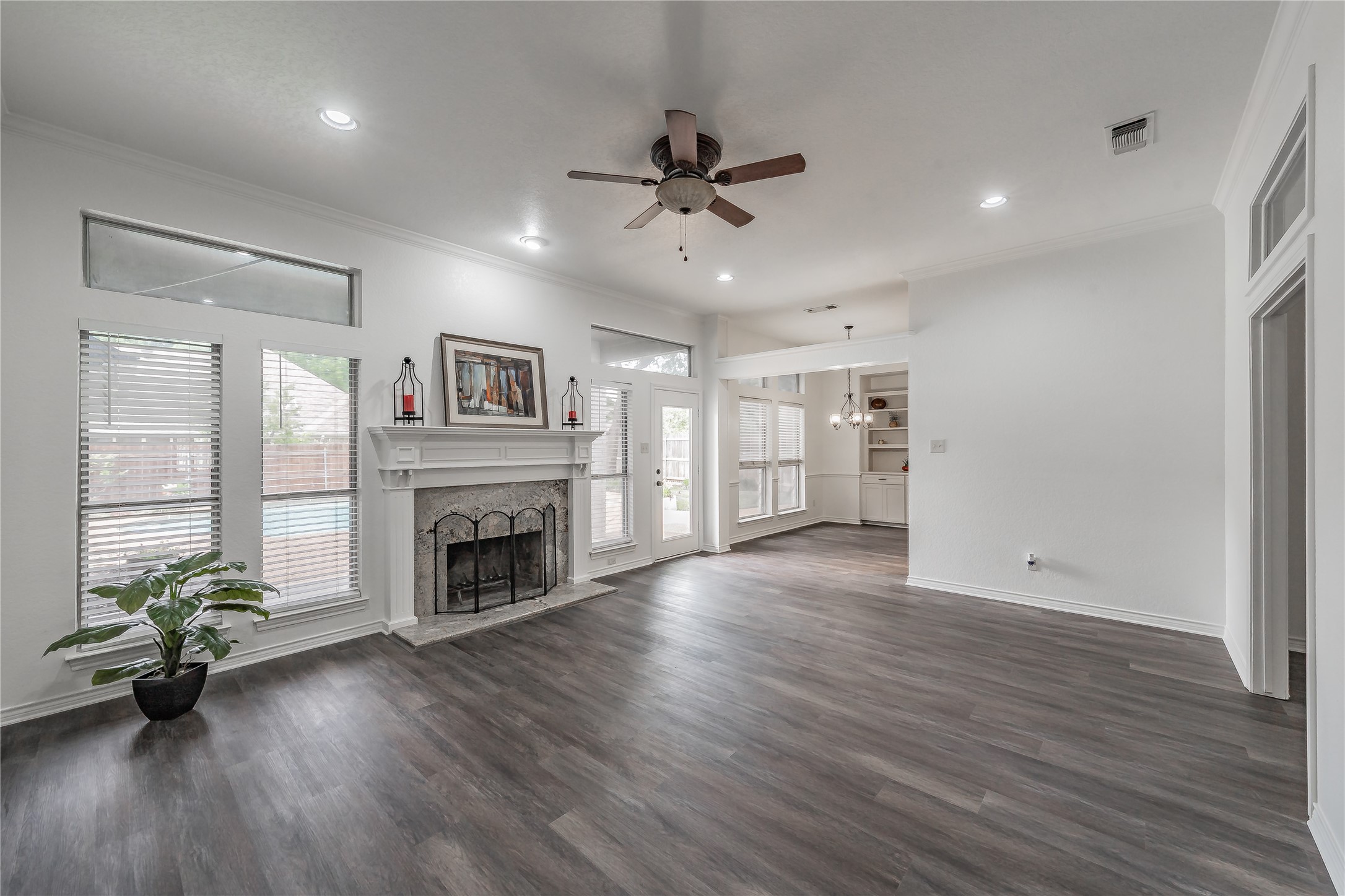 308 Creekside Drive