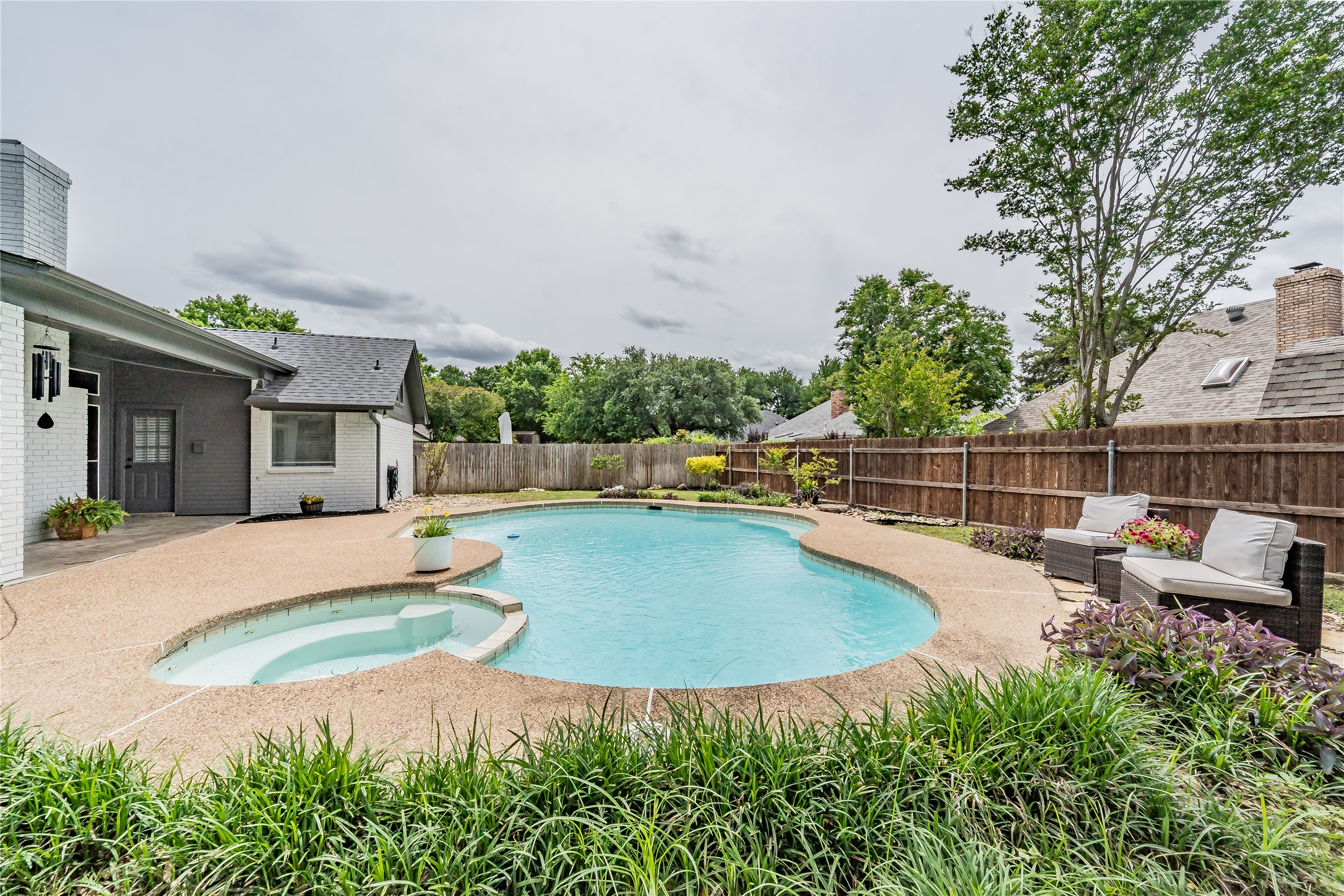 308 Creekside Drive