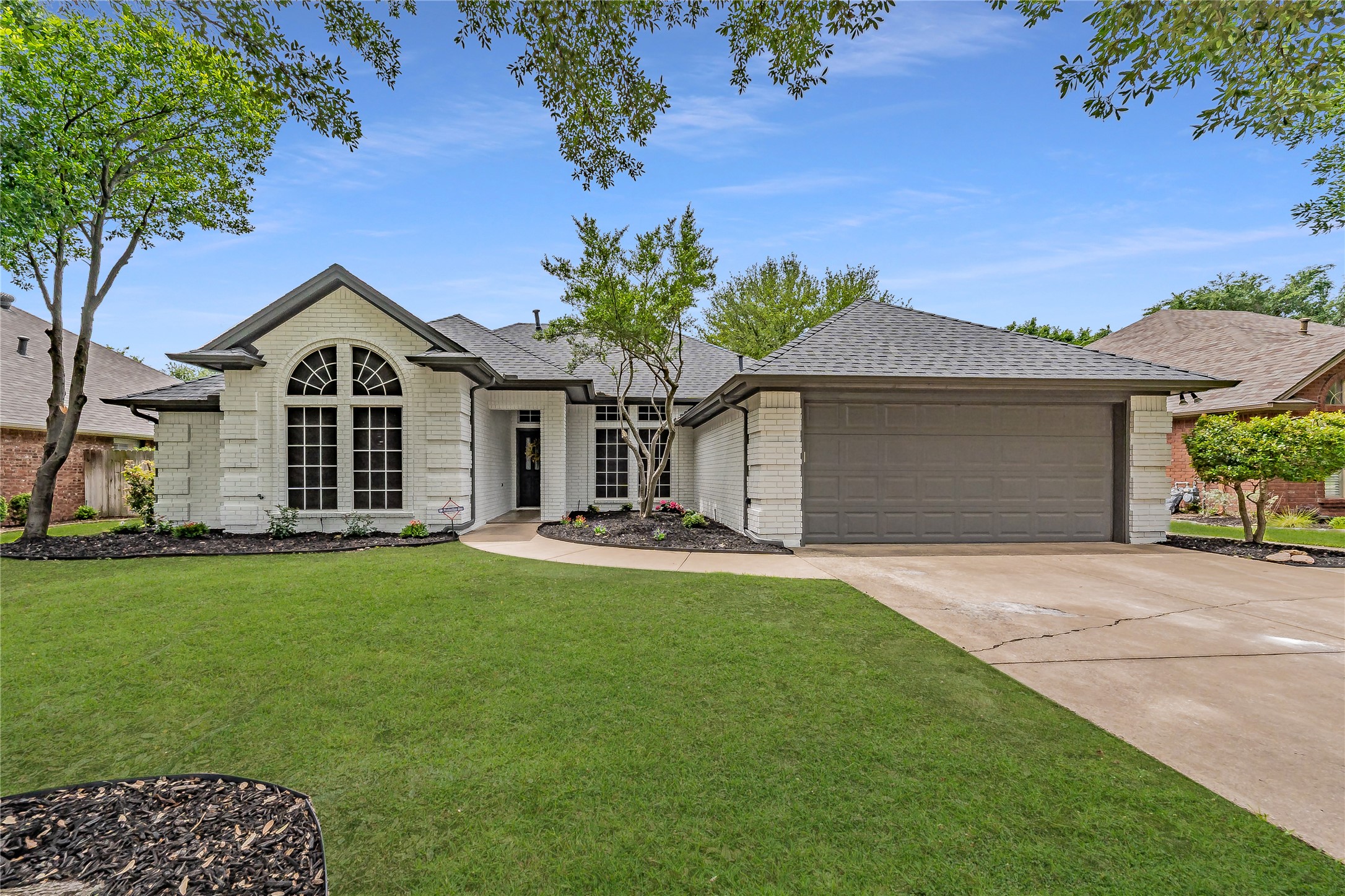 308 Creekside Drive