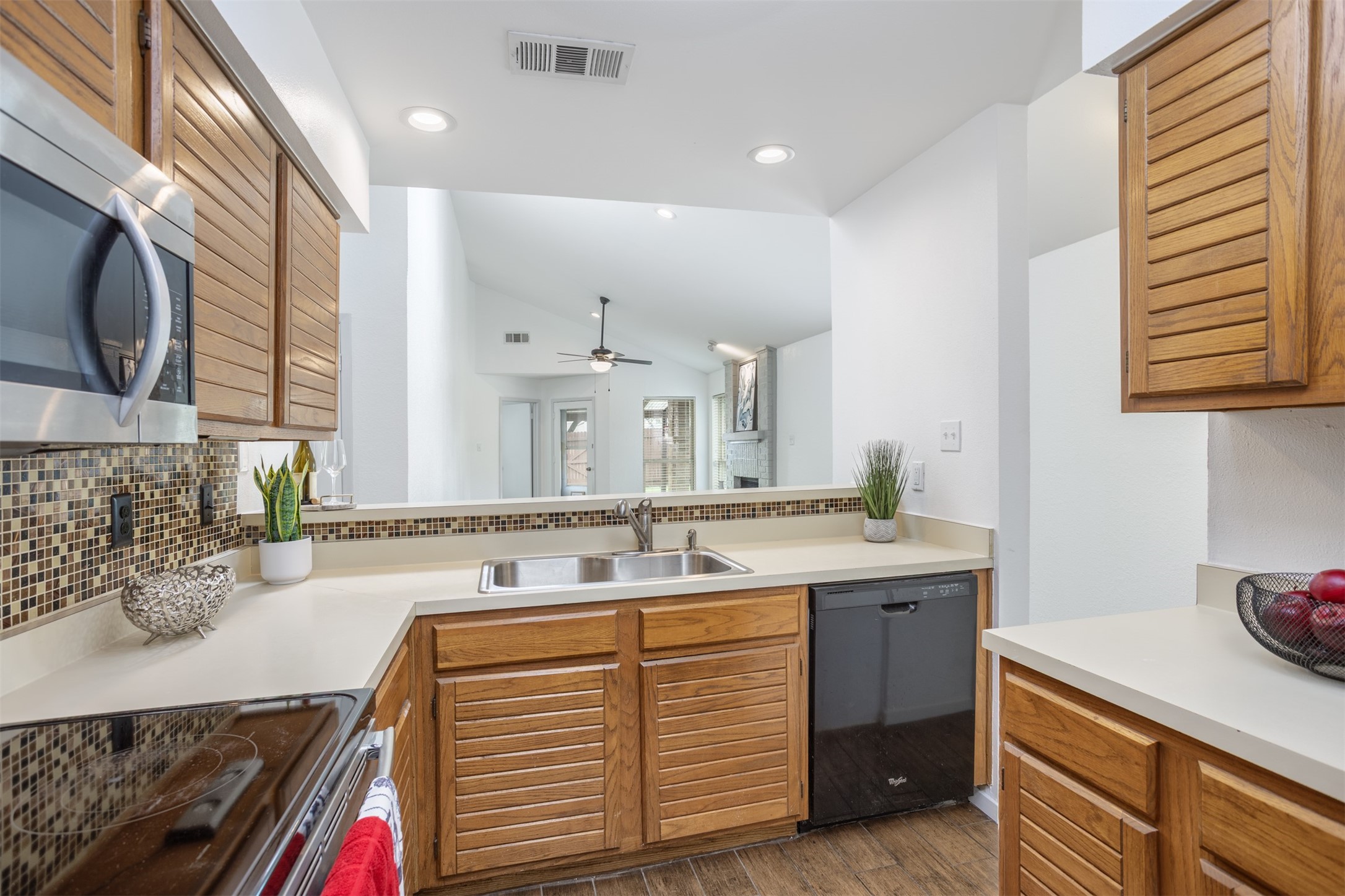 6610 Ports O Call Drive