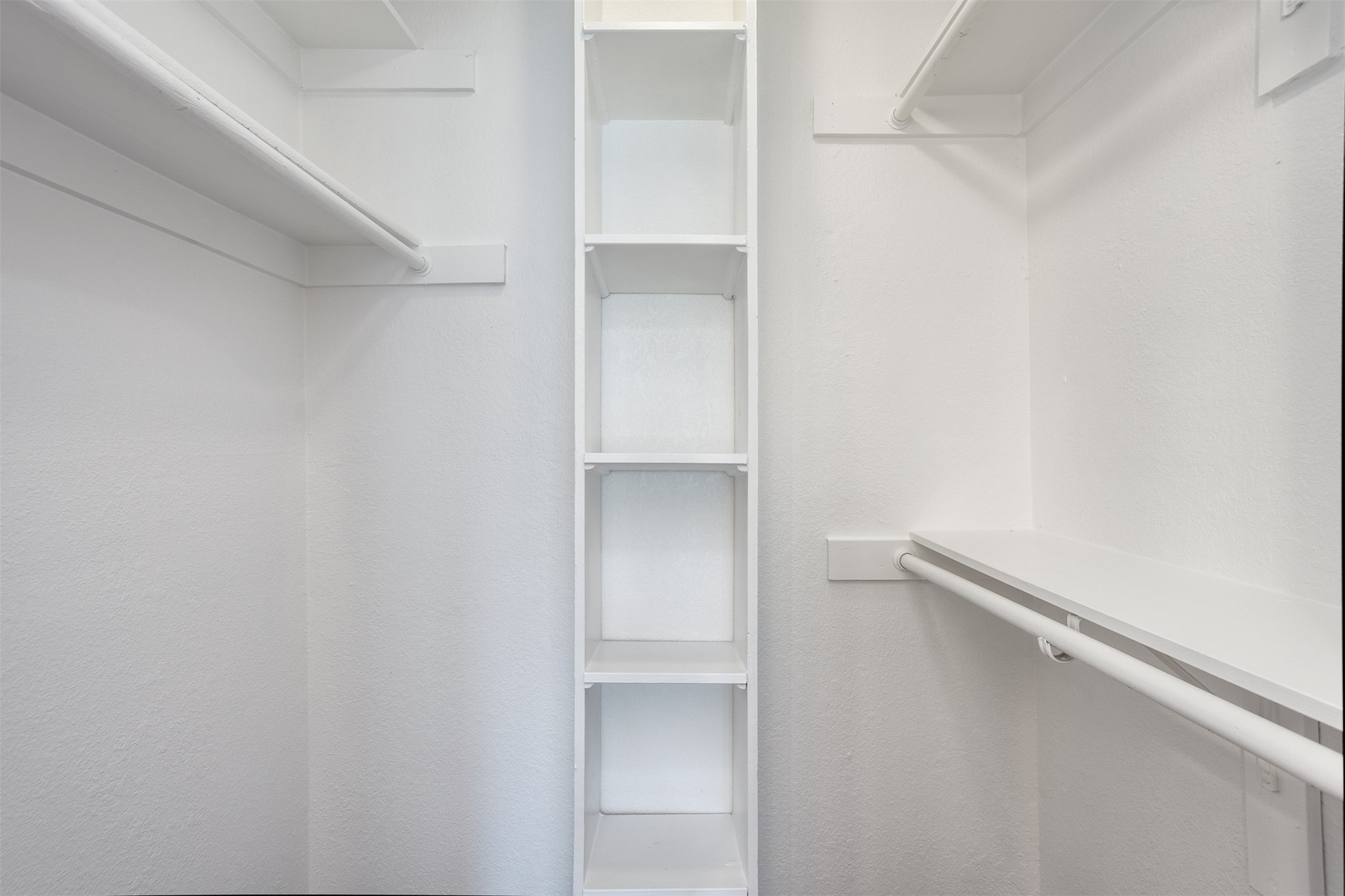 6610 Ports O Call Drive